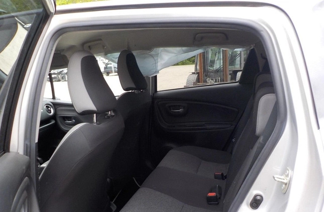Toyota Yaris cena 20900 przebieg: 54408, rok produkcji 2019 z Łask małe 407
